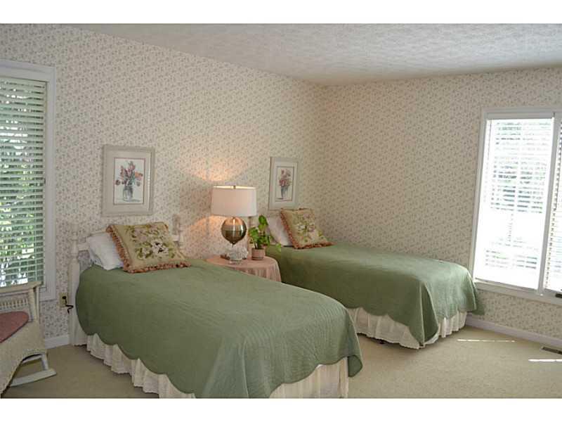 9686 Decatur Drive Indianapolis, IN 46256 - Photo 15 of 20 Gallery Image 15