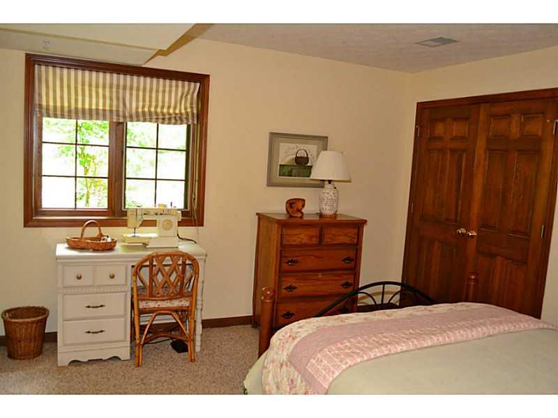 9686 Decatur Drive Indianapolis, IN 46256 - Photo 16 of 20 Gallery Image 16