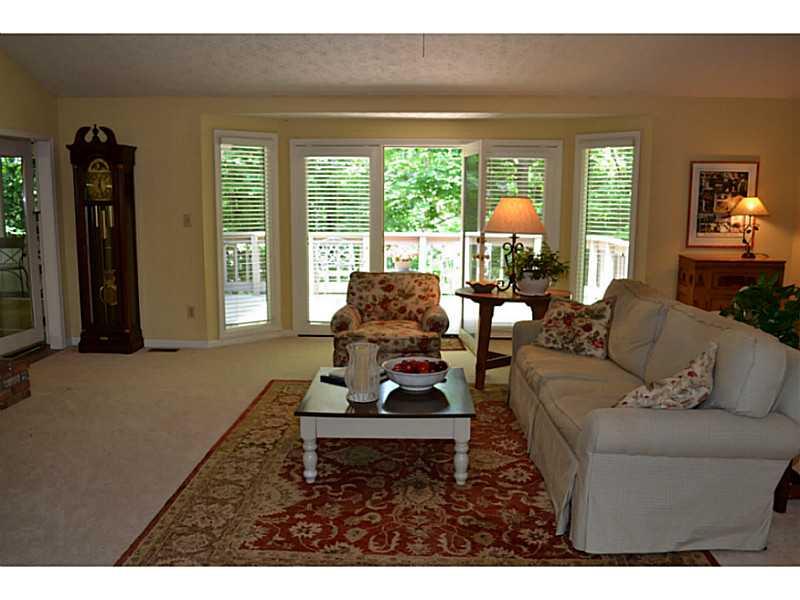 9686 Decatur Drive Indianapolis, IN 46256 - Photo 4 of 20 Gallery Image 4