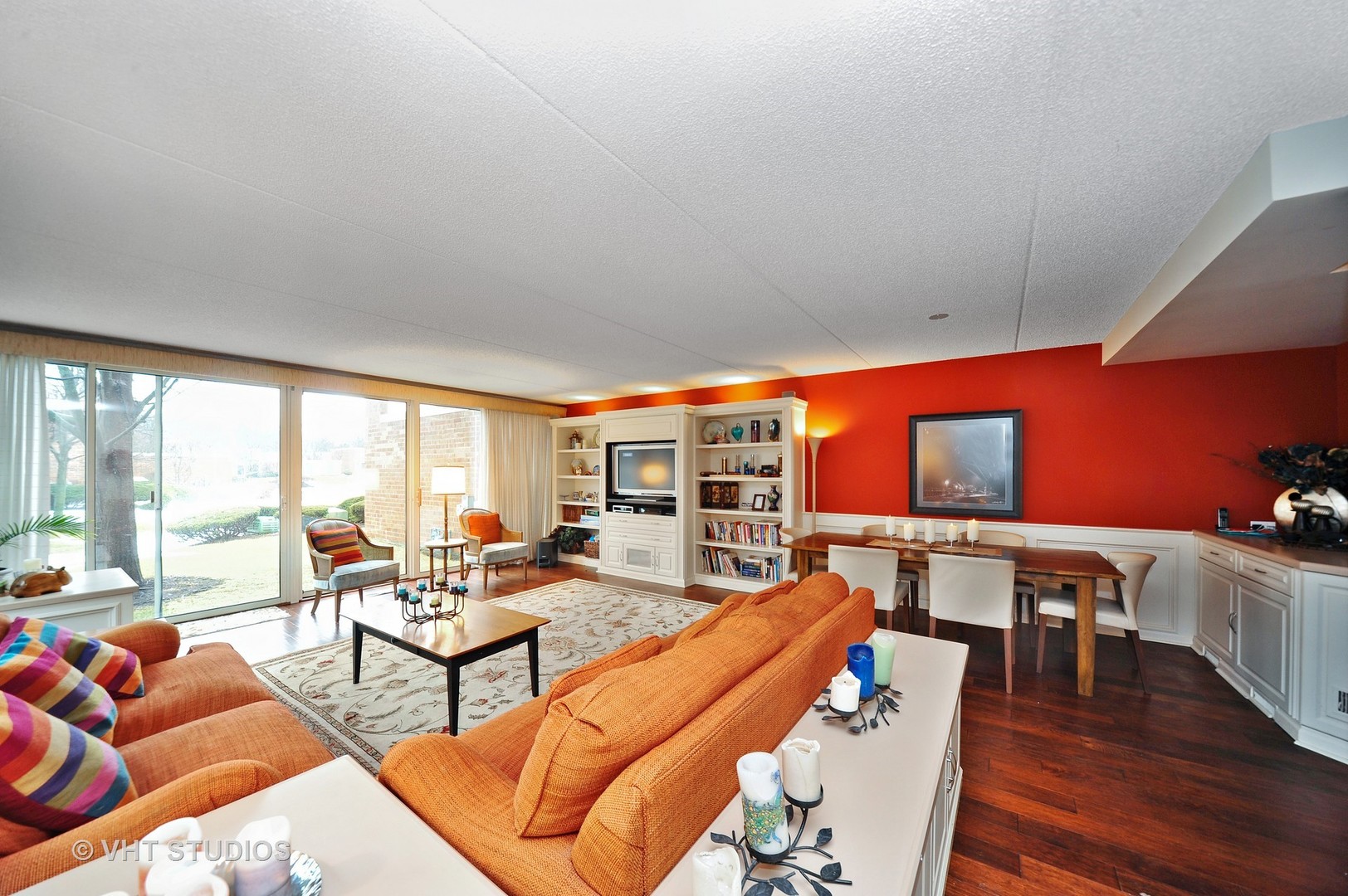 188 Wellington Road Northbrook, IL 60062 - Photo 3 of 14 Gallery Image 3