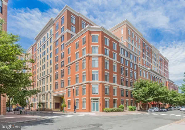 $2,650 | 1205 North Garfield Street, Unit 501, Arlington, VA 22201
