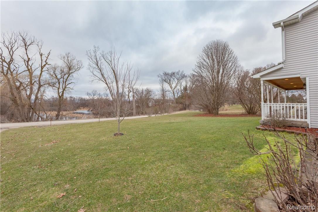 3765 West Schafer Road Pinckney, MI 48169 - Photo 28 of 36 IMG_2924.jpg