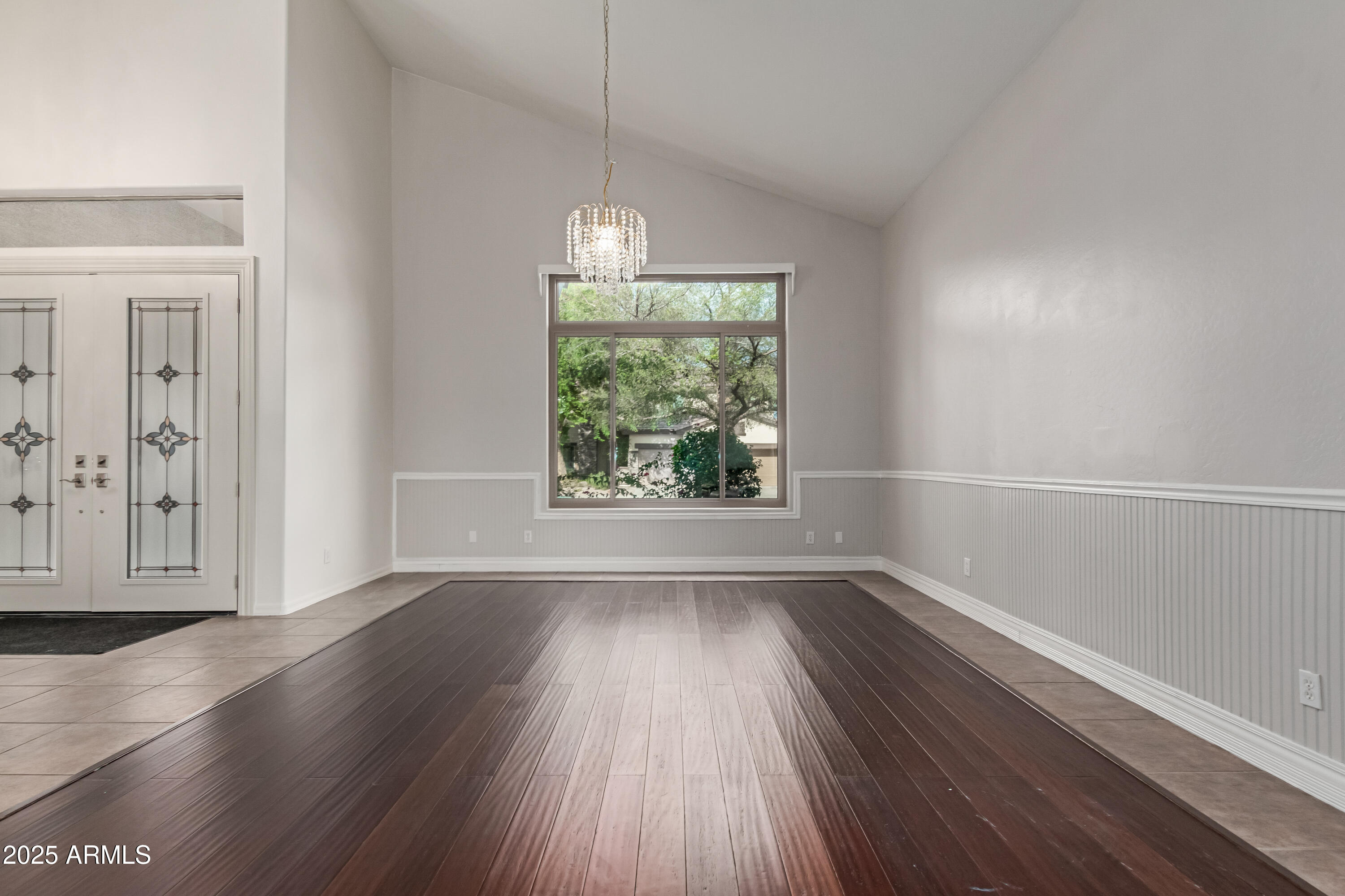 5752 South Crossbow Place Chandler, AZ 85249 - Photo 13 of 51 Living/dining