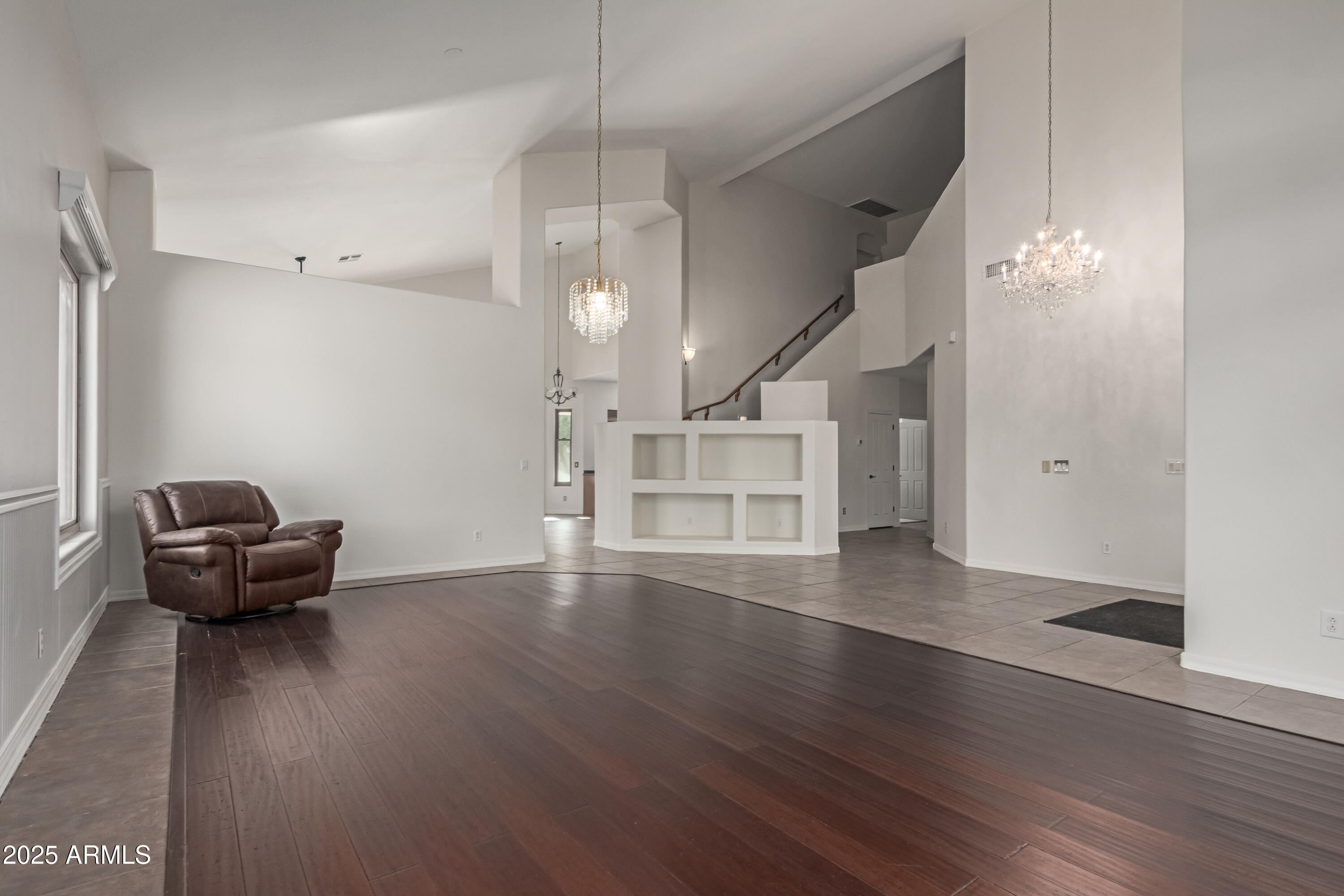 5752 South Crossbow Place Chandler, AZ 85249 - Photo 15 of 51 living/dining