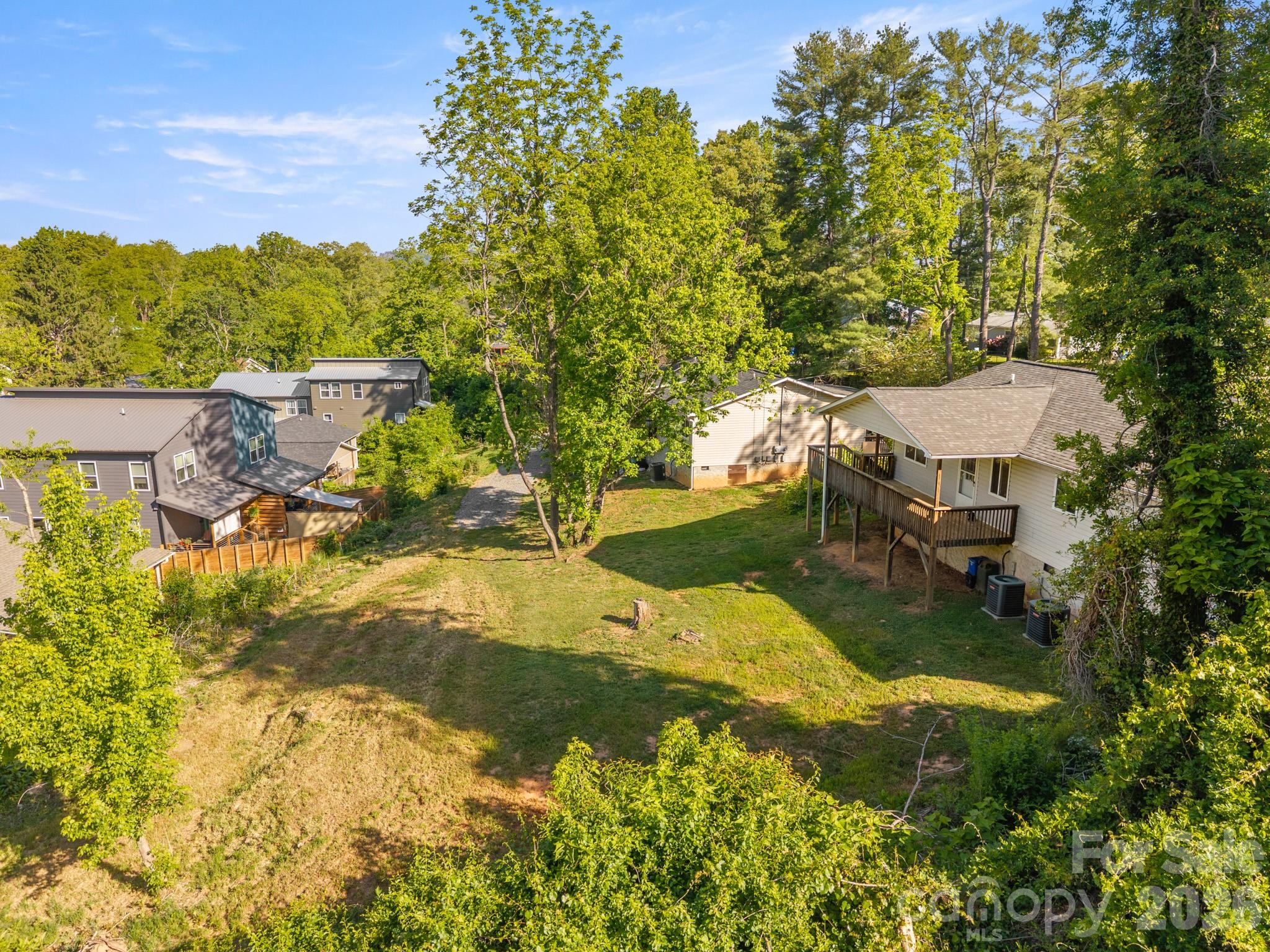 104 Millbrook Road Asheville, NC 28806 - Photo 2 of 16