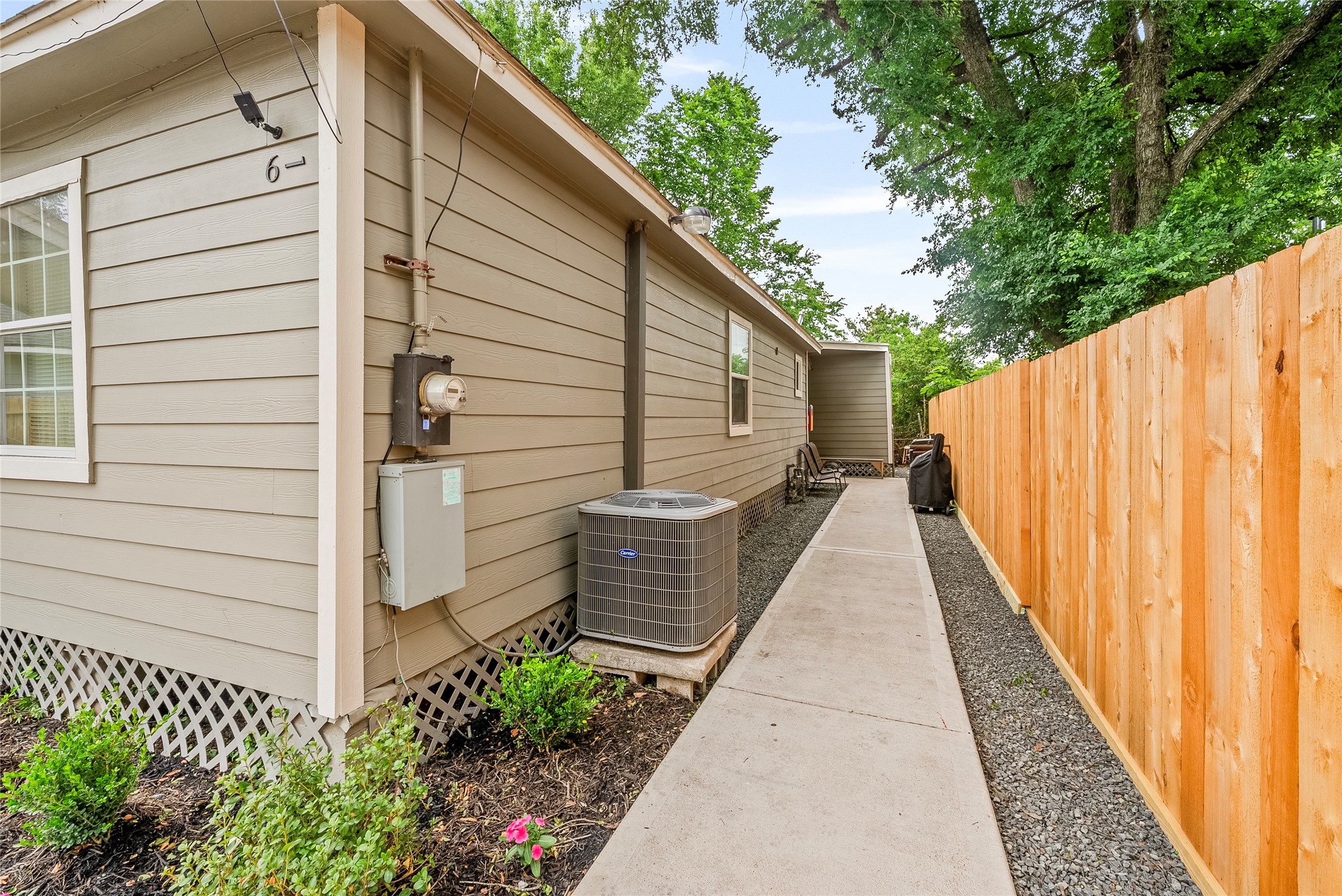 7938 Kerr Street, Unit 6 Houston, TX 77029 - Photo 3 of 18 a view of a pathway with a balcony