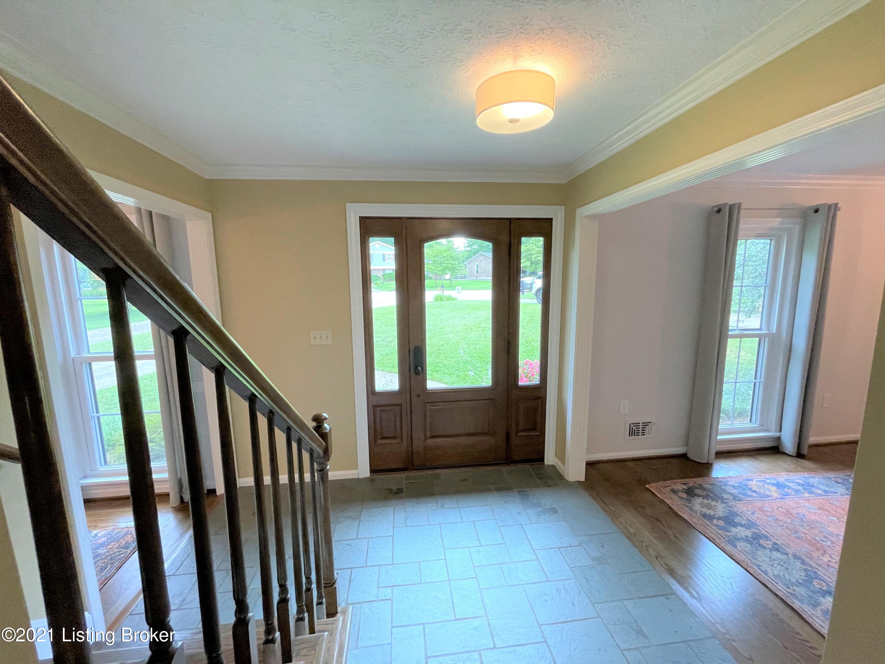 6702 Copperfield Road Louisville, KY 40207 - Photo 5 of 41 Entry Way