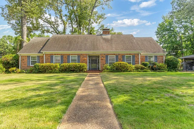 $425,000 | 5909 Brierhedge Avenue, Memphis, TN 38120