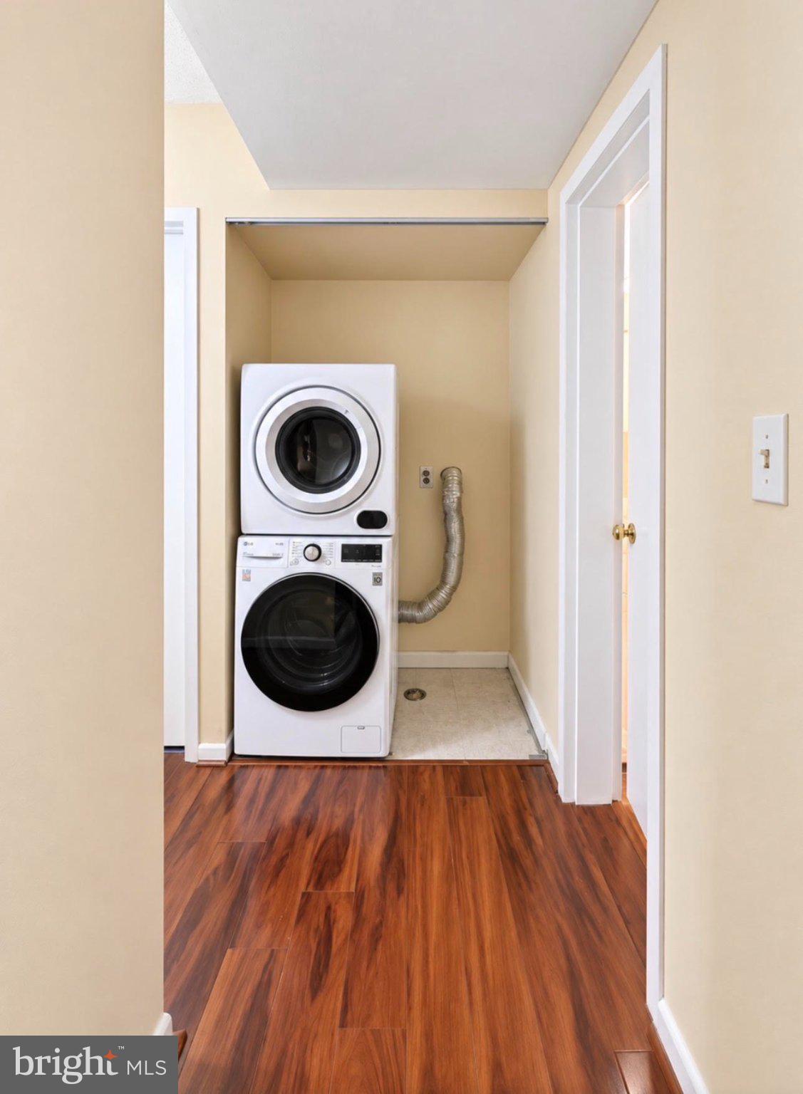 2226 Castle Rock Square, Unit 1B Reston, VA 20191 - Photo 10 of 18 Gallery Image 10
