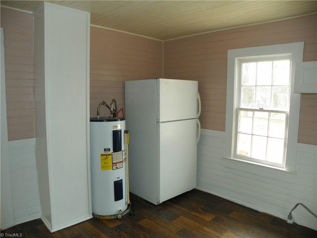1409 Leonard Avenue High Point, NC 27260 - Photo 10 of 19