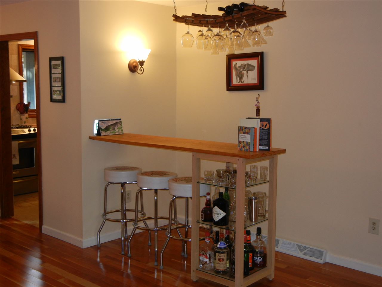 8 Lawrence Road Merrimack, NH 03054 - Photo 15 of 37