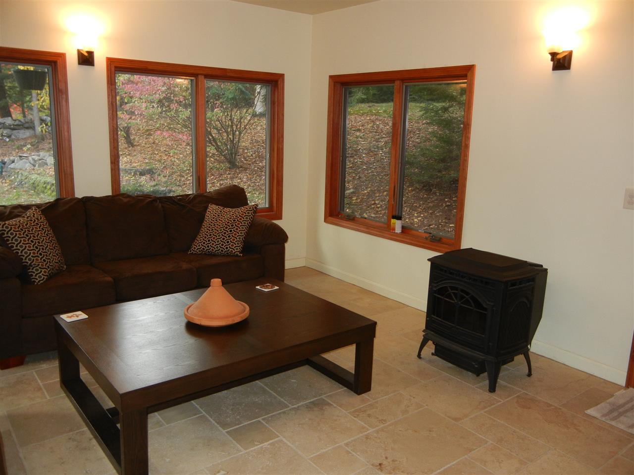 8 Lawrence Road Merrimack, NH 03054 - Photo 8 of 37