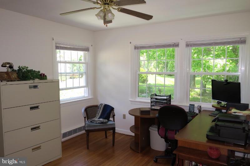 2701 Brookfield Road Lancaster, PA 17601 - Photo 20 of 36