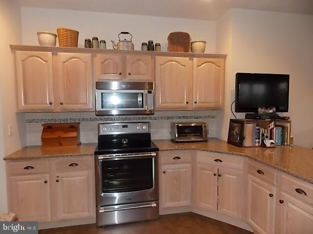 2516 Knob Hill Road York, PA 17403 - Photo 13 of 40 Gallery Image 13