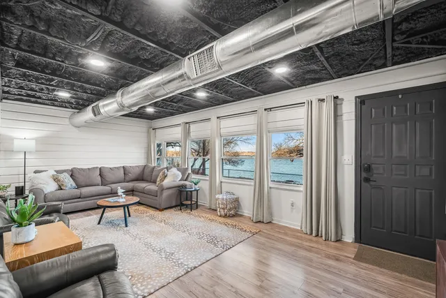 $450,000 | 122 Pony Express Trail, Lubbock, TX 79404