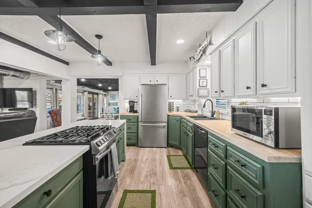 $450,000 | 122 Pony Express Trail, Lubbock, TX 79404