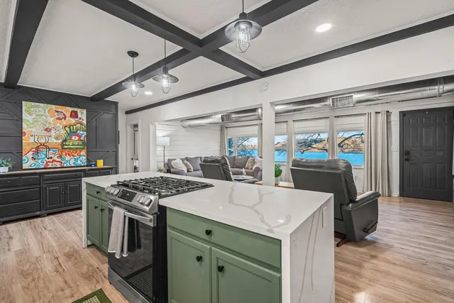 $450,000 | 122 Pony Express Trail, Lubbock, TX 79404