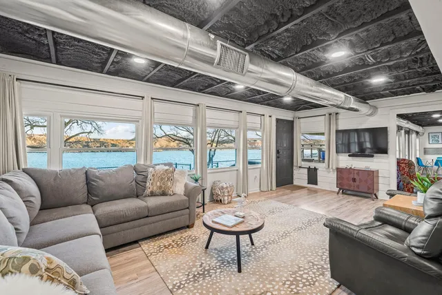 $450,000 | 122 Pony Express Trail, Lubbock, TX 79404