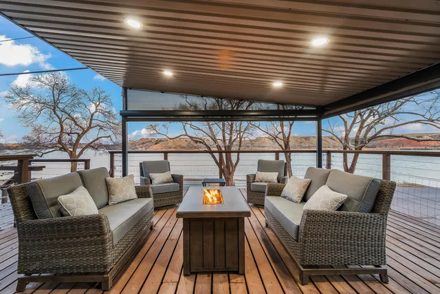 $450,000 | 122 Pony Express Trail, Lubbock, TX 79404