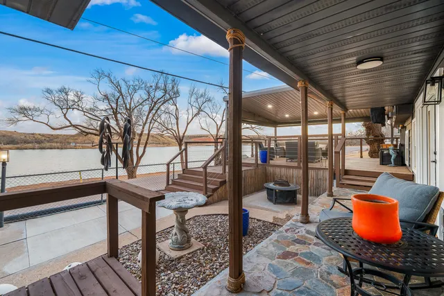 $450,000 | 122 Pony Express Trail, Lubbock, TX 79404