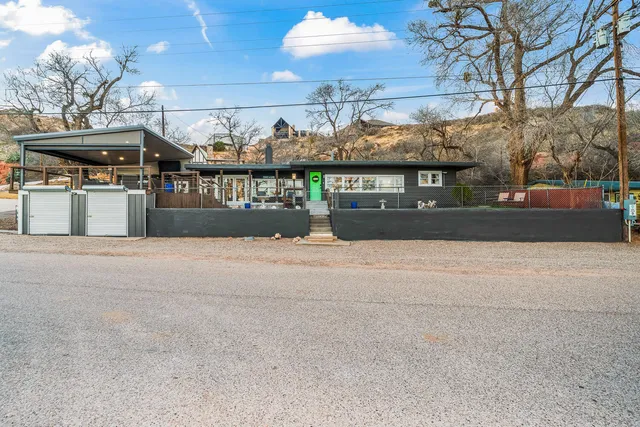 $450,000 | 122 Pony Express Trail, Lubbock, TX 79404