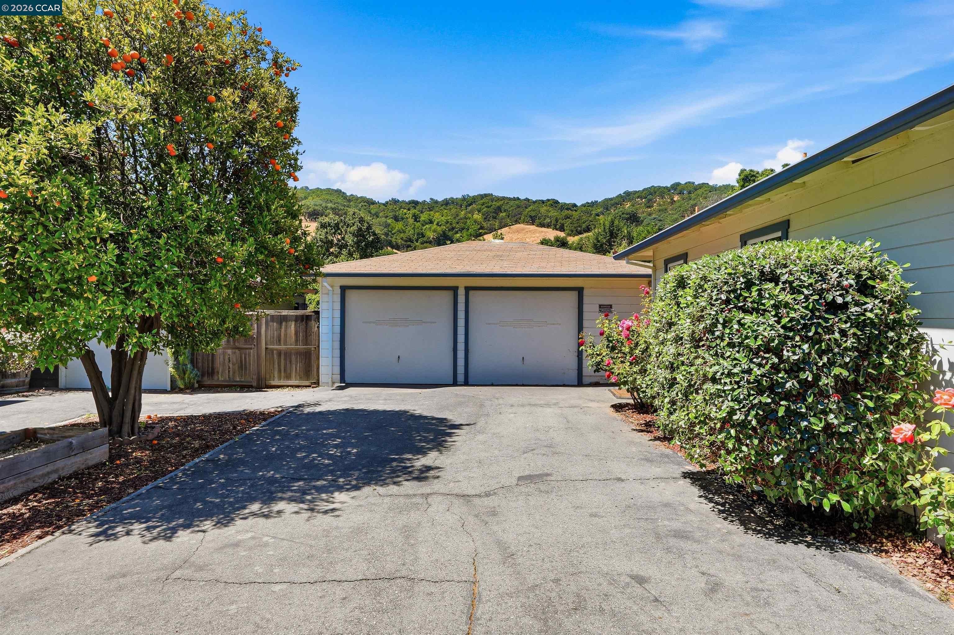 1911 Franklin Canyon Road Martinez, CA 94553 - Photo 6 of 41