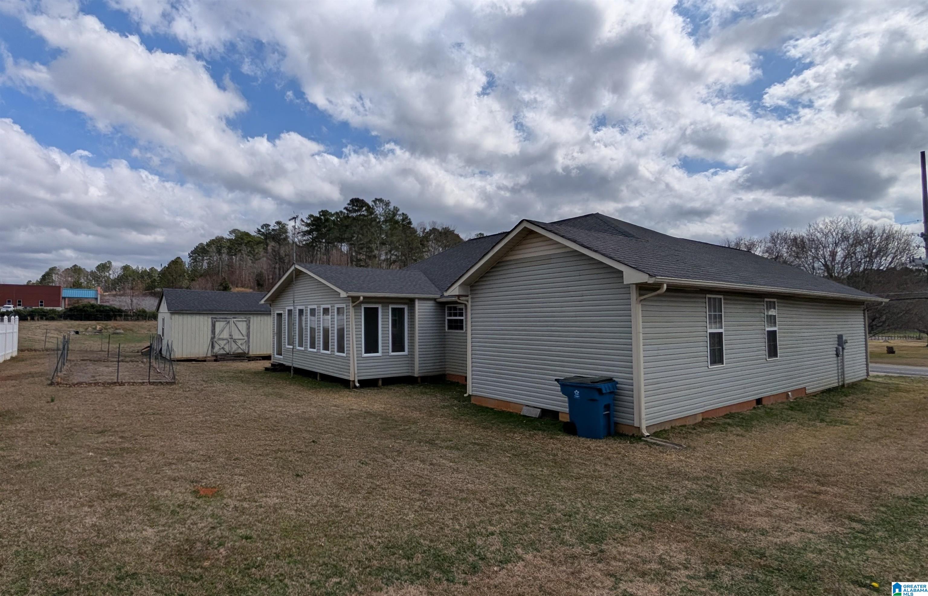 351 Henry Road Southwest Jacksonville, AL 36265 - Photo 4 of 26