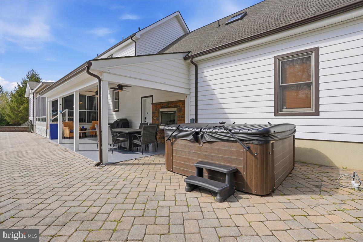 5556 Bridle Road Stroudsburg, PA 18360 - Photo 89 of 126 Back patio