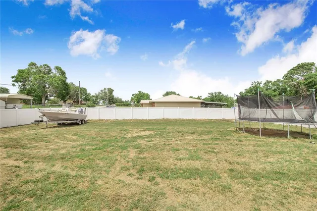 $305,000 | 498 West 7th Street, Frostproof, FL 33843