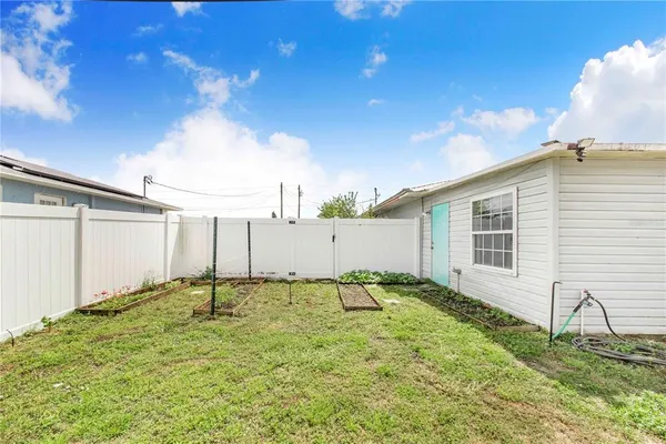 $295,000 | 498 West 7th Street, Frostproof, FL 33843