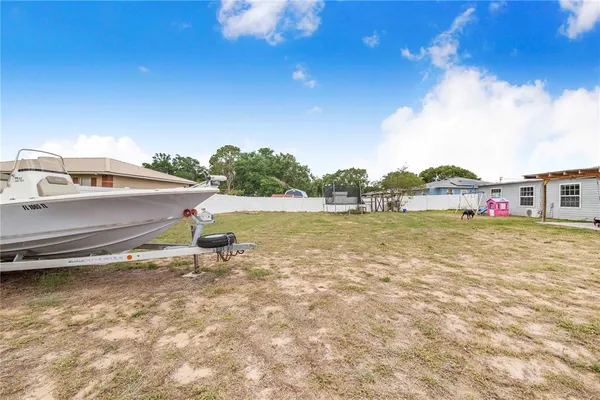 $295,000 | 498 West 7th Street, Frostproof, FL 33843