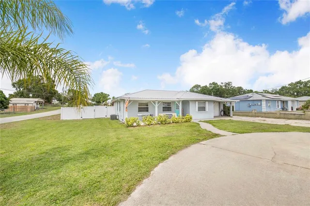 $305,000 | 498 West 7th Street, Frostproof, FL 33843