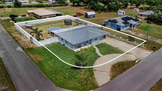 $305,000 | 498 West 7th Street, Frostproof, FL 33843