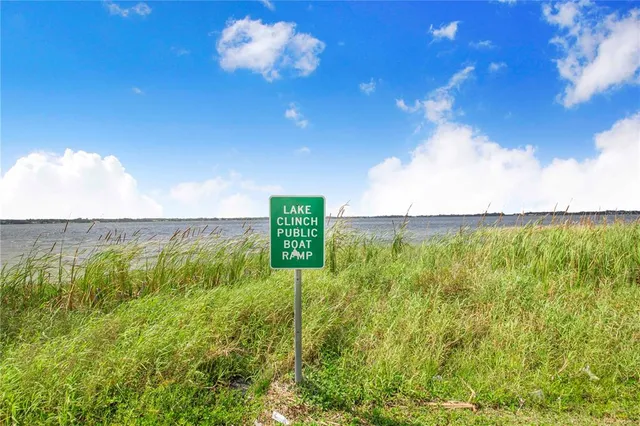 $305,000 | 498 West 7th Street, Frostproof, FL 33843