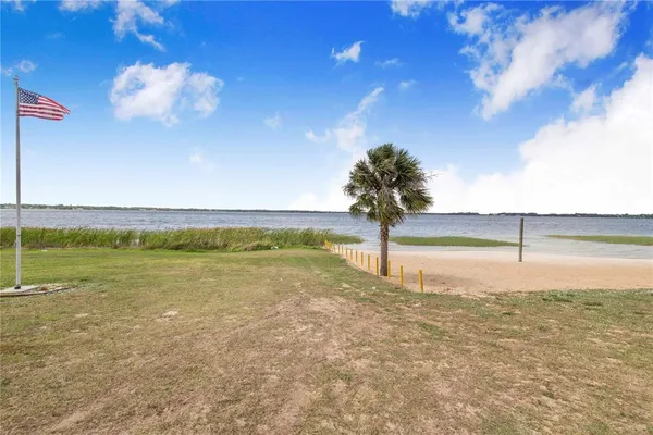 $295,000 | 498 West 7th Street, Frostproof, FL 33843