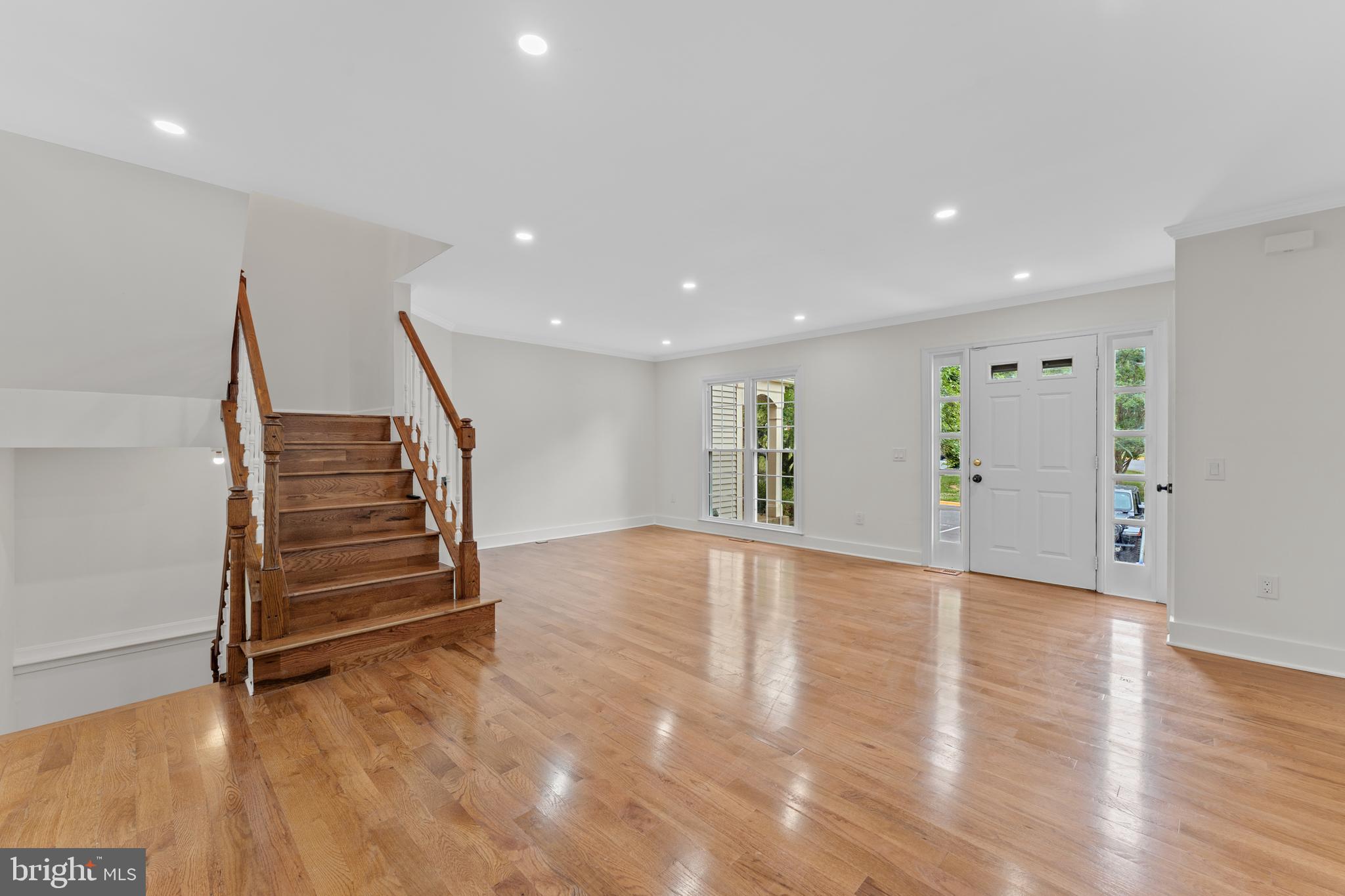 671 Concerto Lane Silver Spring, MD 20901 - Photo 3 of 45