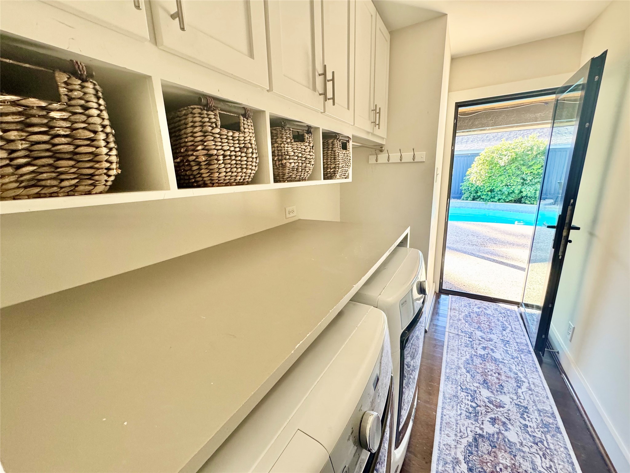 10003 Burgoyne Road Houston, TX 77042 - Photo 32 of 48 a view of an entryway