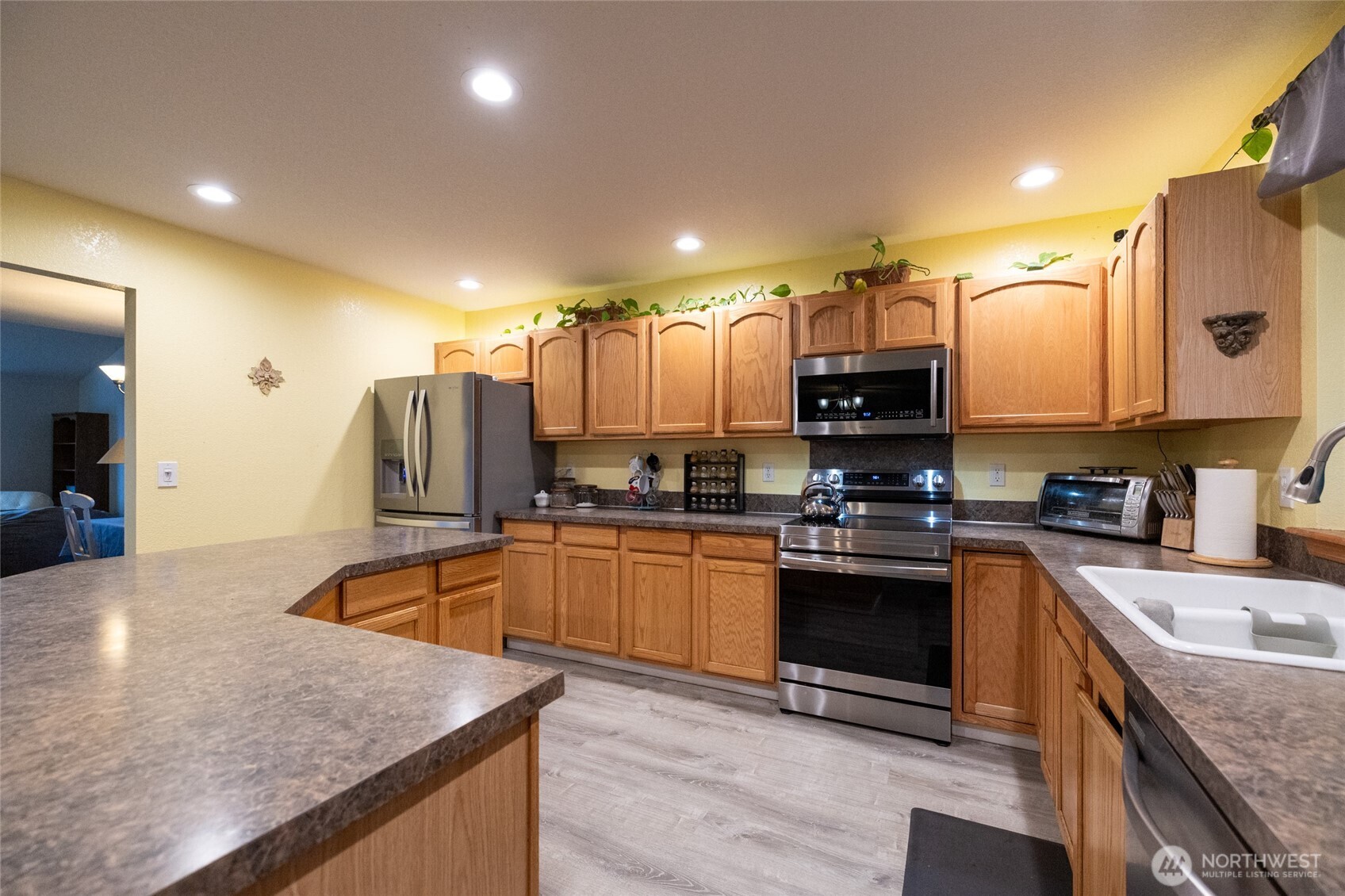 7332 183rd Avenue Southwest Rochester, WA 98579 - Photo 11 of 40