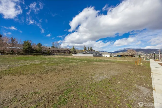 $224,900 | 1804 North Road, Wenatchee, WA 98801