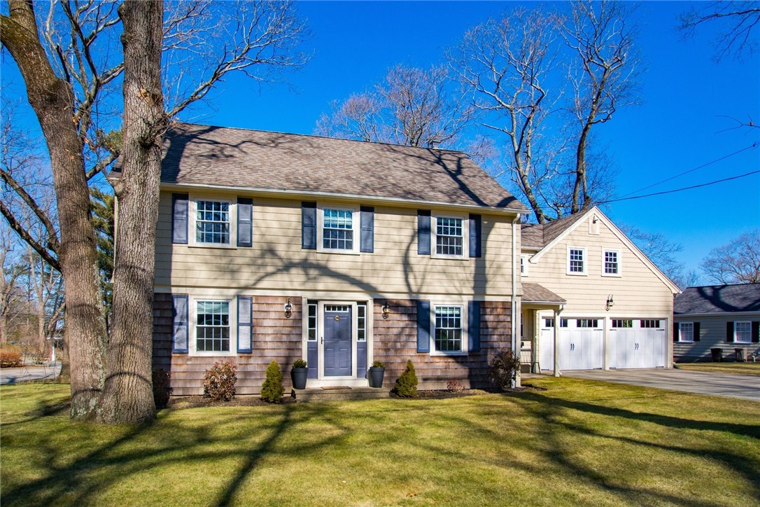 133 Crestwood Road Warwick, RI 02886 - Photo 1 of 40