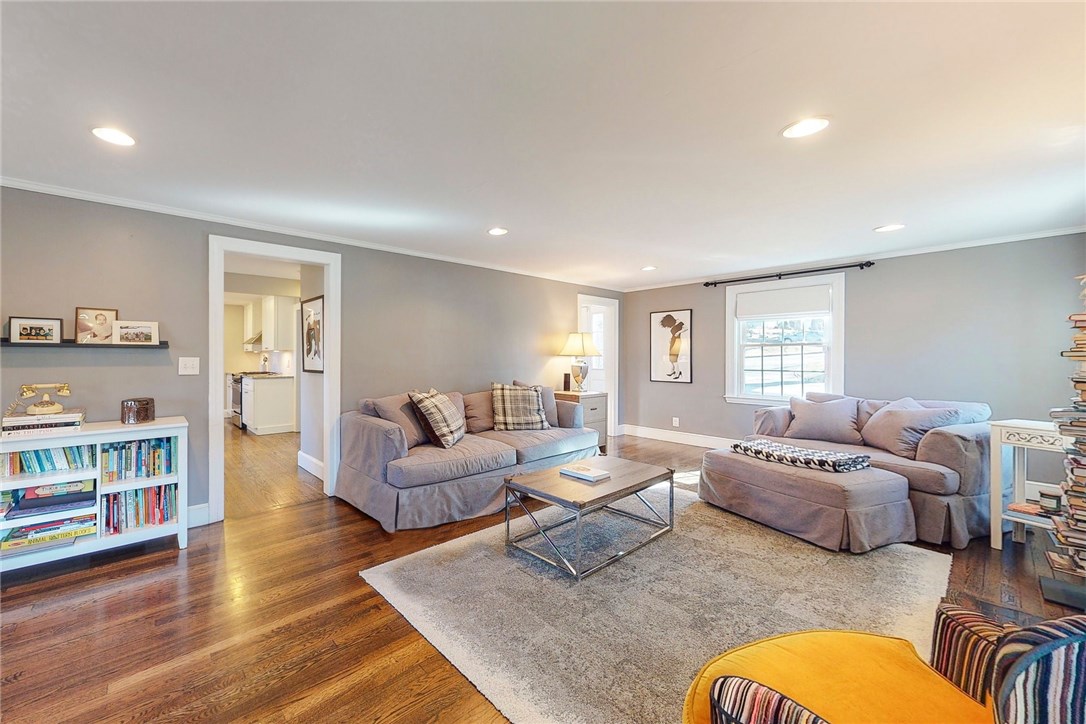 133 Crestwood Road Warwick, RI 02886 - Photo 12 of 40