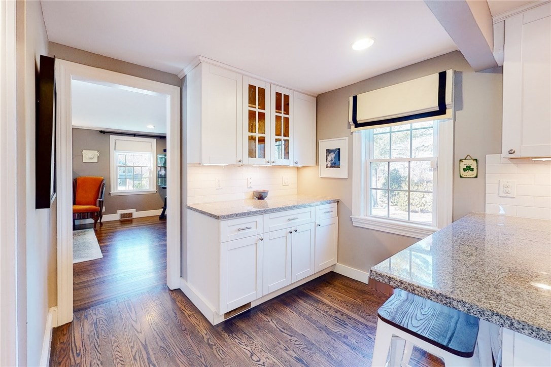 133 Crestwood Road Warwick, RI 02886 - Photo 15 of 40