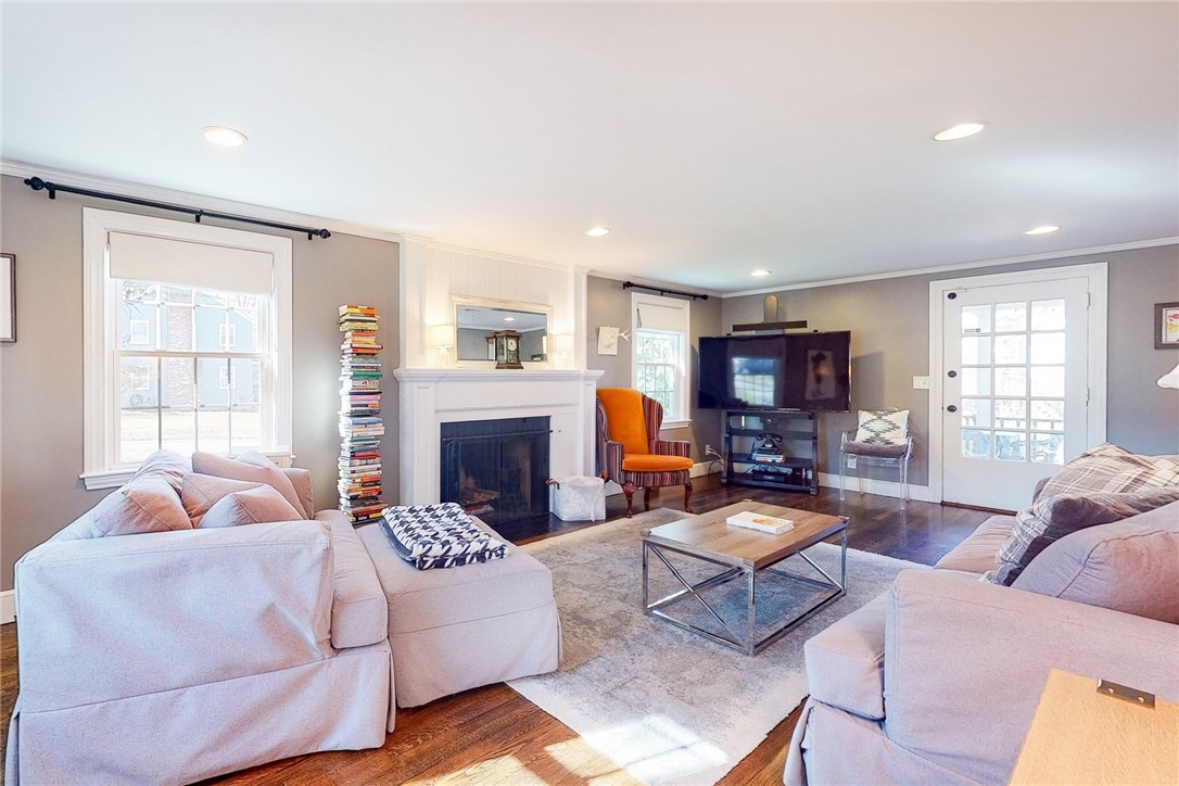 133 Crestwood Road Warwick, RI 02886 - Photo 9 of 40