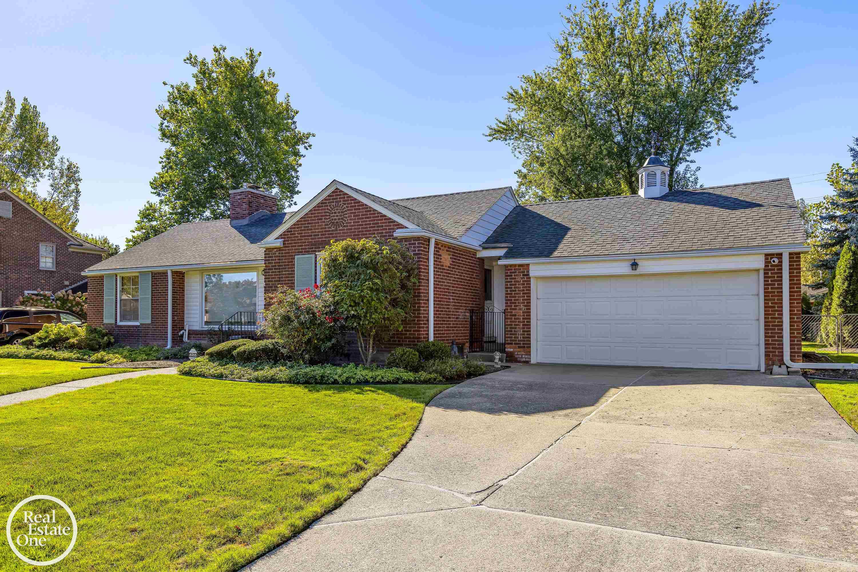 1487 North Renaud Road Grosse Pointe Woods, MI 48236 - Photo 2 of 42