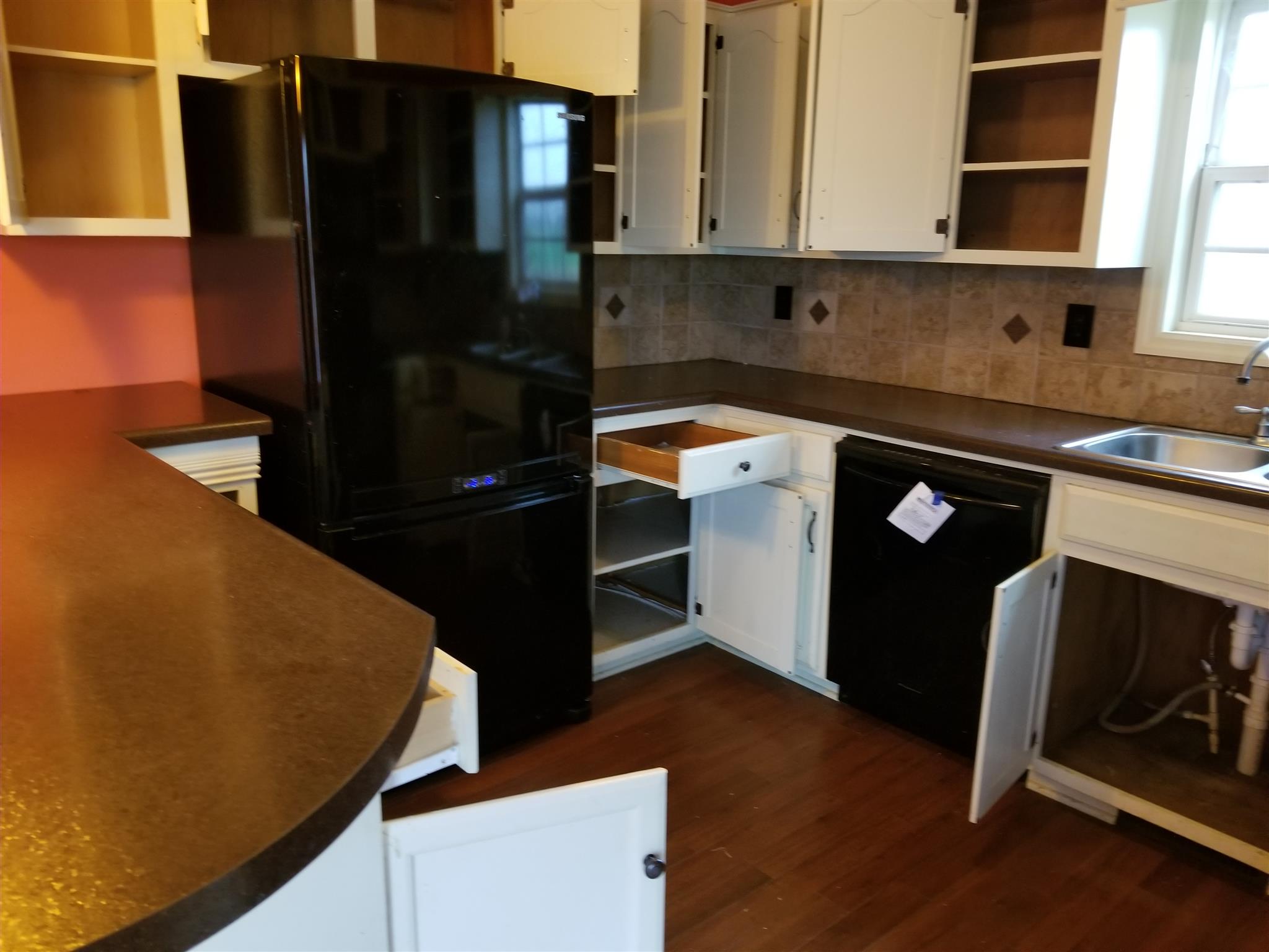 1474 Maple Grove Road Lafayette, TN 37083 - Photo 3 of 15 All kitchen appliances remain