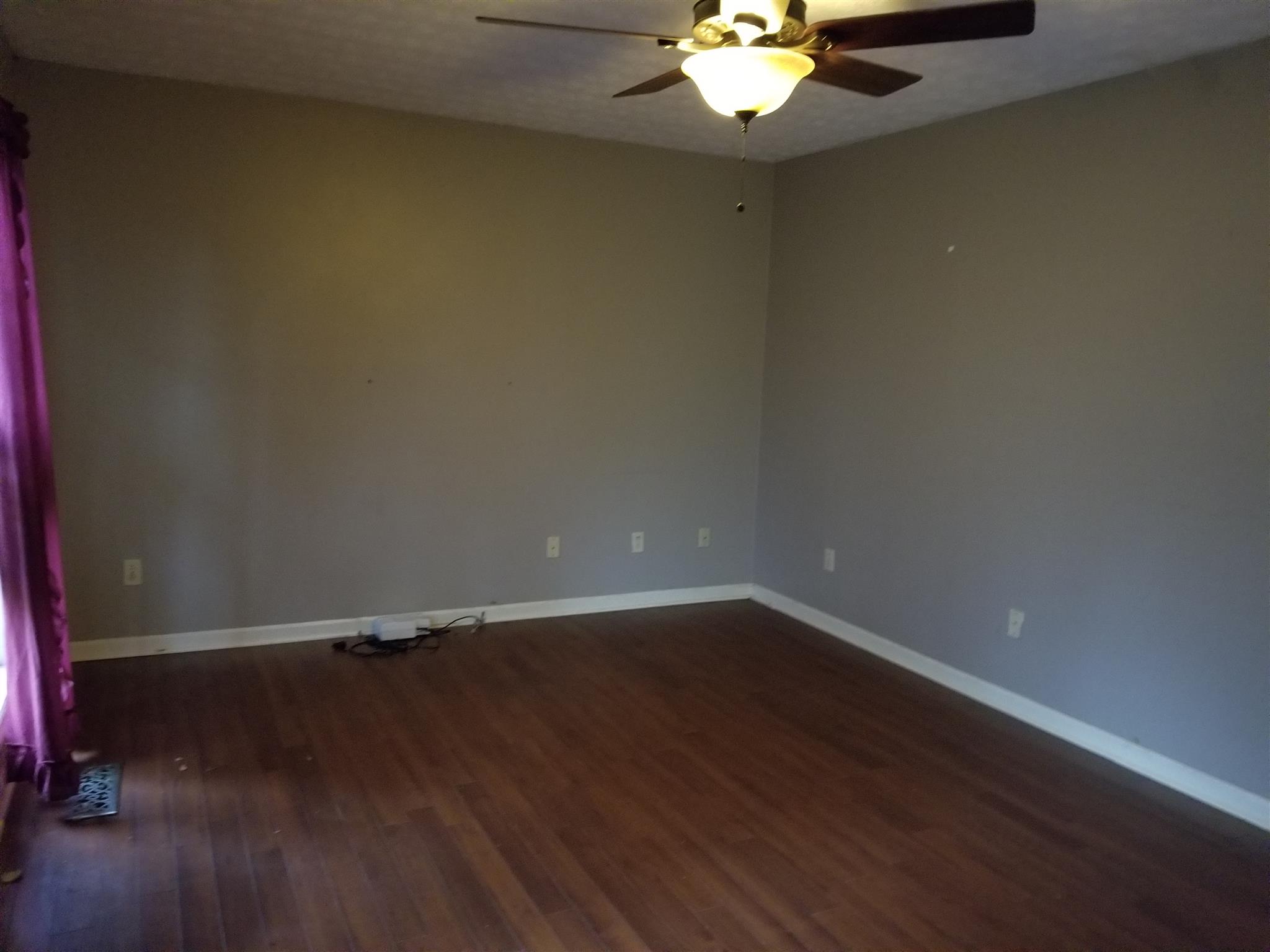1474 Maple Grove Road Lafayette, TN 37083 - Photo 6 of 15 Living room.