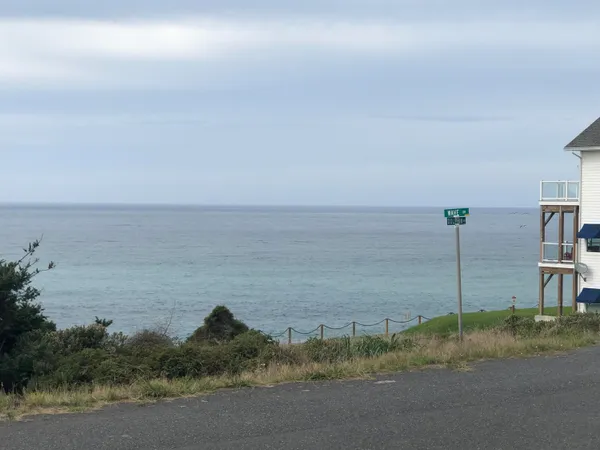 $79,500 | 93 Dolphin Drive, Shelter Cove, CA 95589