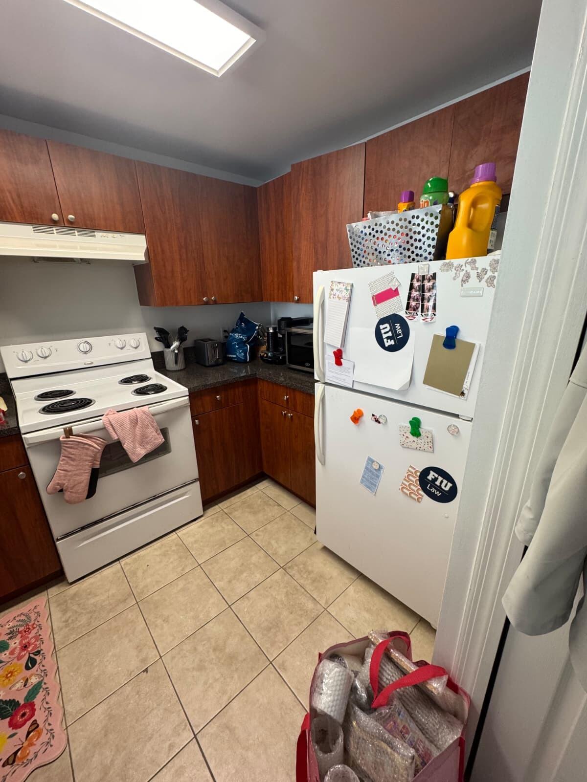 115 Southwest 11th Street, Unit 807 Miami, FL 33130 - Photo 12 of 21 WhatsApp Image 2026-04-28 at 12.38.38 PM