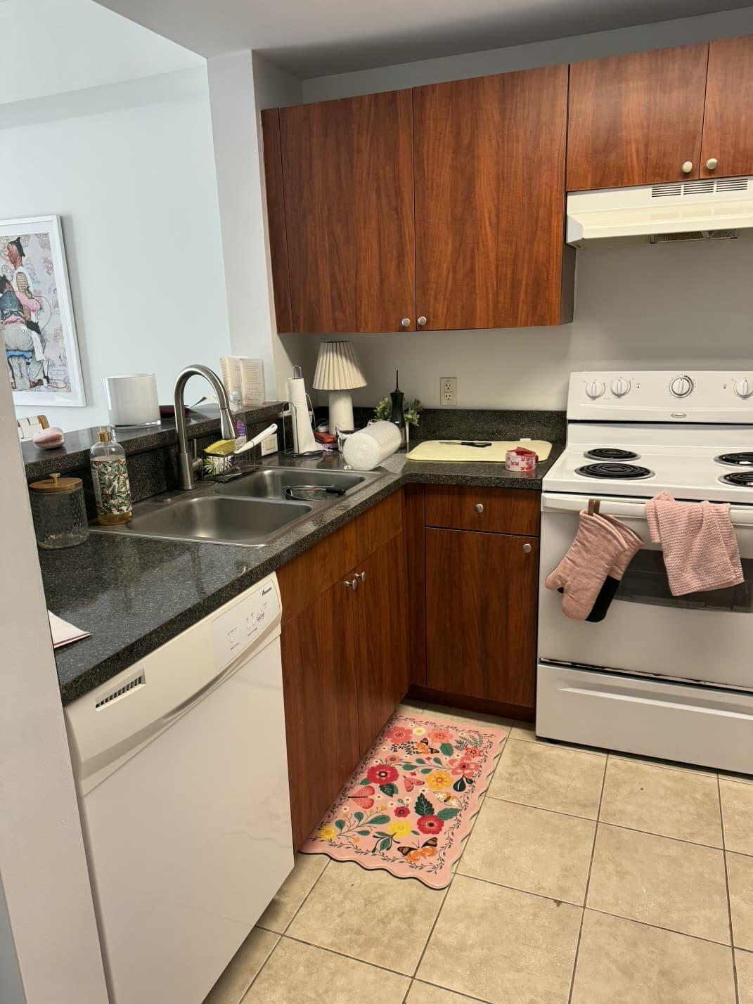 115 Southwest 11th Street, Unit 807 Miami, FL 33130 - Photo 15 of 21 WhatsApp Image 2026-04-28 at 12.39.06 PM