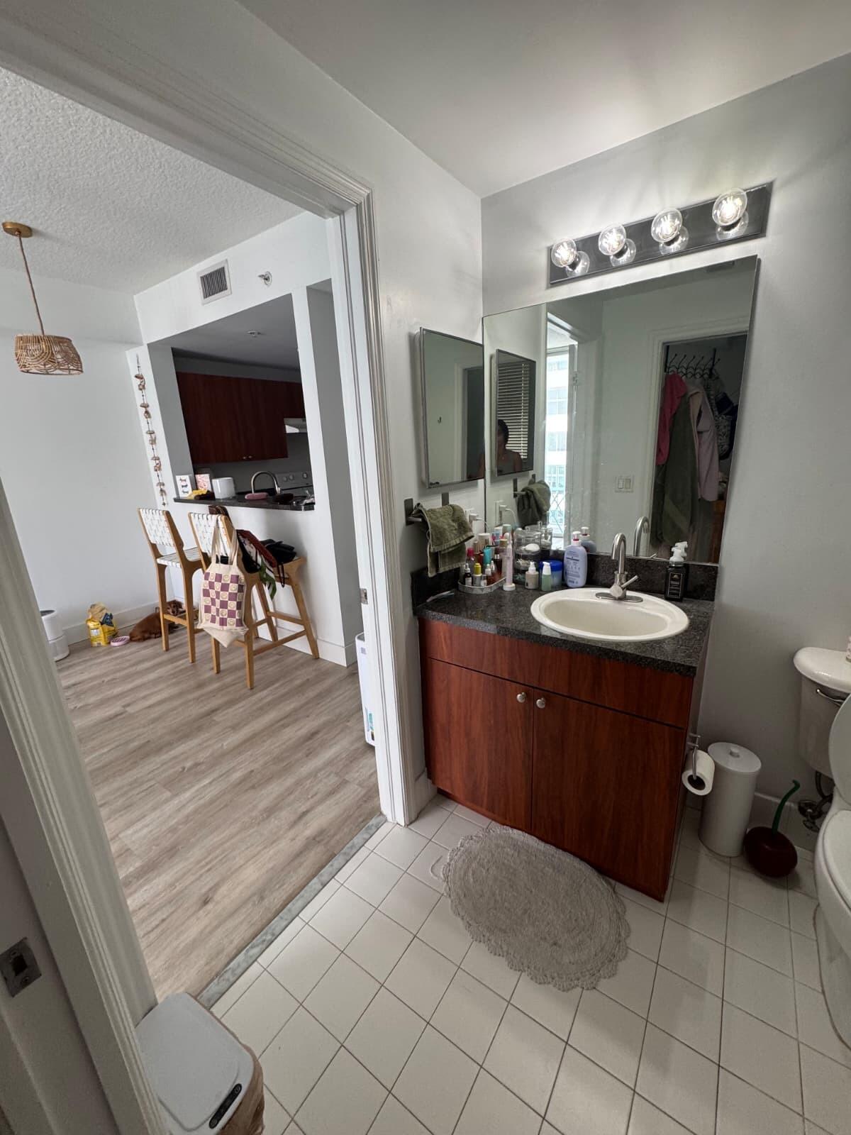 115 Southwest 11th Street, Unit 807 Miami, FL 33130 - Photo 18 of 21 WhatsApp Image 2026-04-28 at 12.39.32 PM